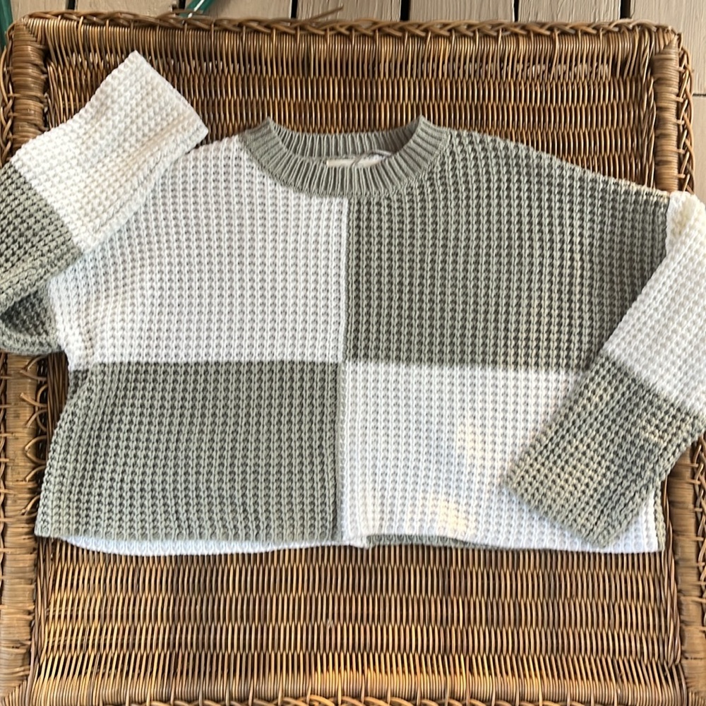 Jessica Simpson Color Block Sweater - White and Gray